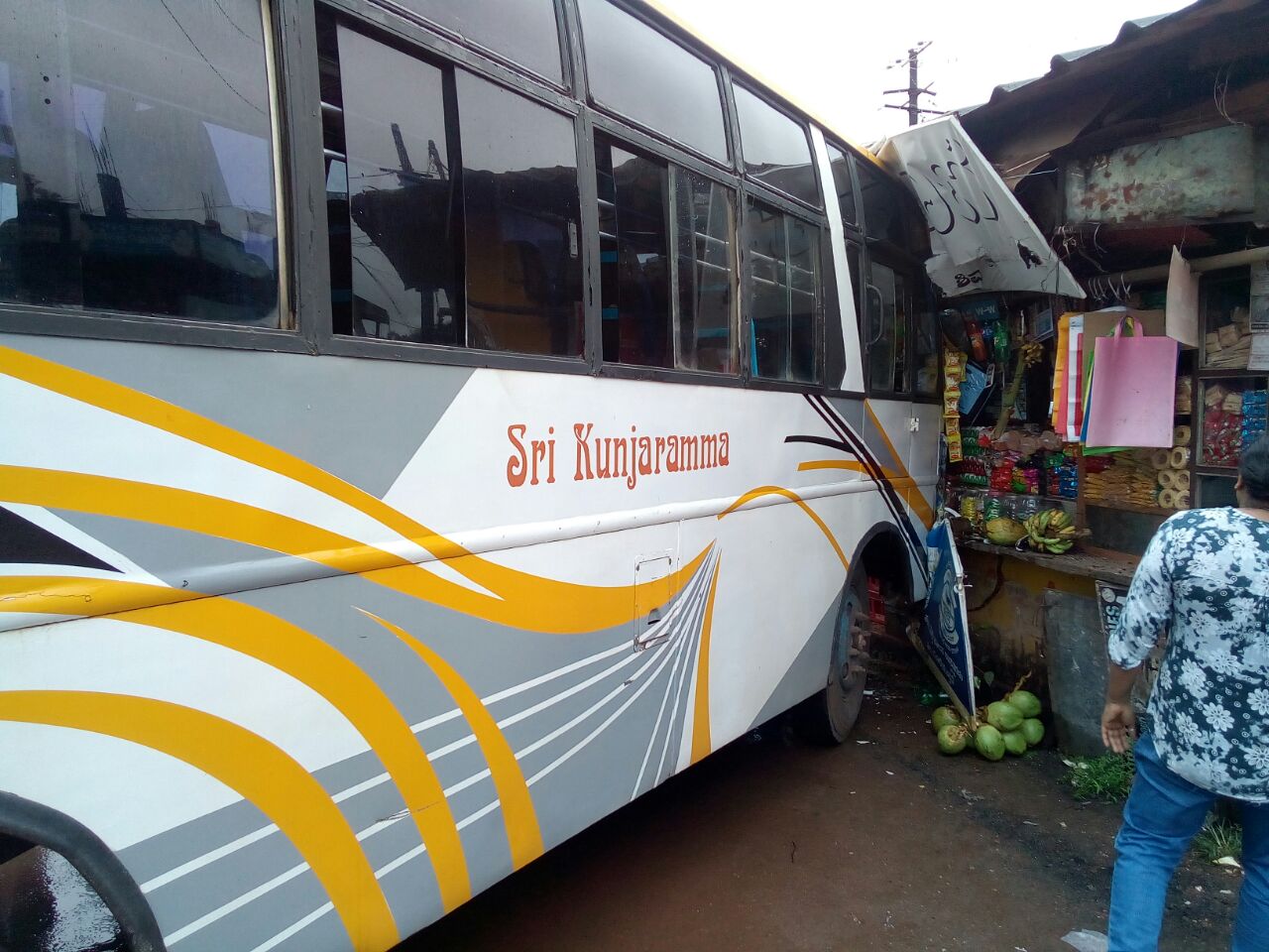 The driver lost control of the bus and stopped after hitting a shop at Shirva